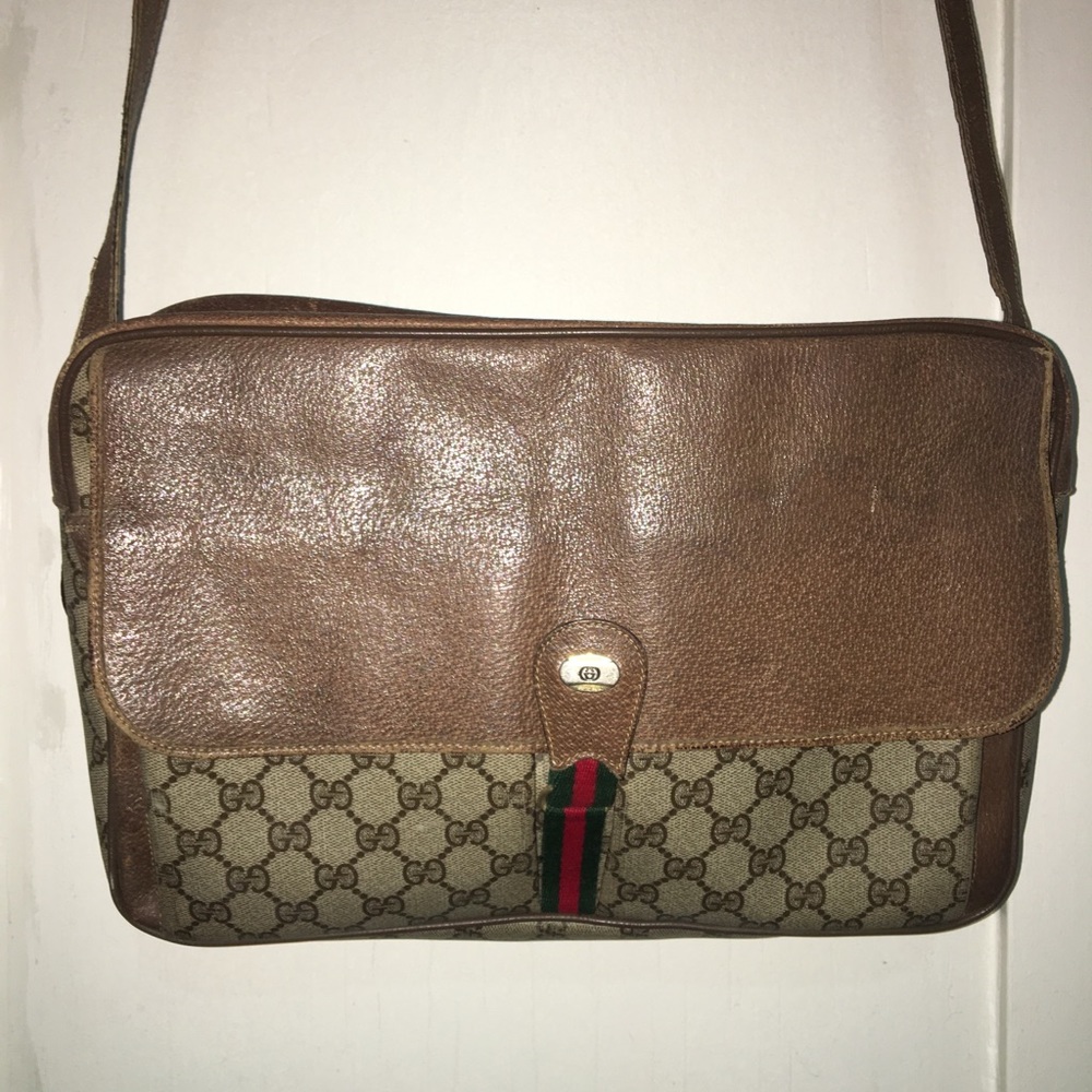 Gucci messenger bag